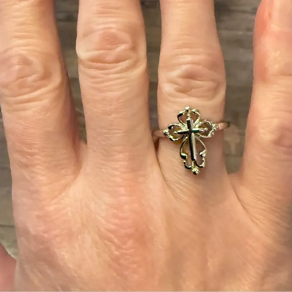 New Sterling Silver Ornate Scrollwork Cross Ring